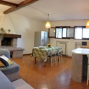 https://appartamento-casa-gialla.hotelinveneto.com